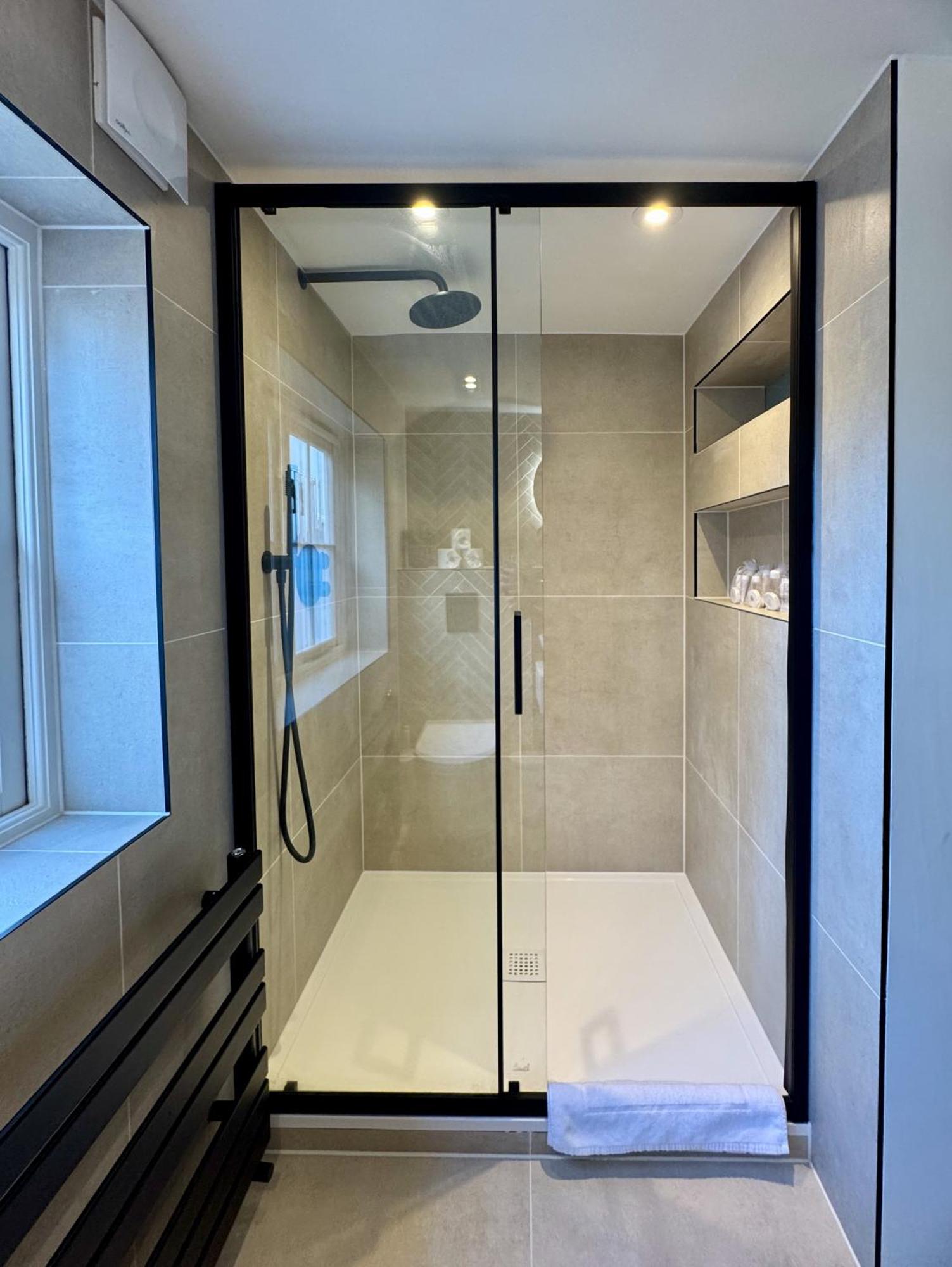 Beautiful One Bedroom Apartment In Soho ลอนดอน ภายนอก รูปภาพ